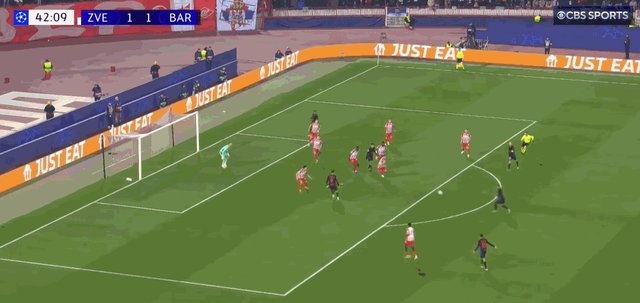 1730933821851023199.gif 1-2莱万.gif